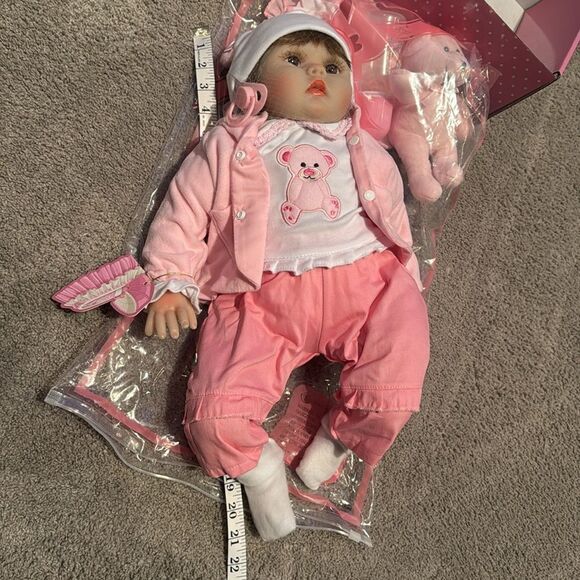 Reborn Style Baby Girl Doll with Pink Teddy Bear & Accessories NEW - Picture 9 of 10